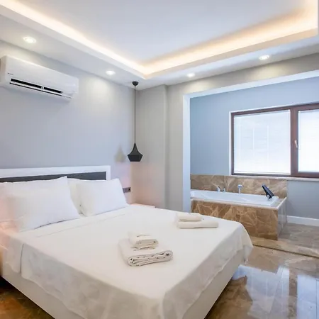 Luxury Flat With Jacuzzi And Amazing Sea View In Kaş